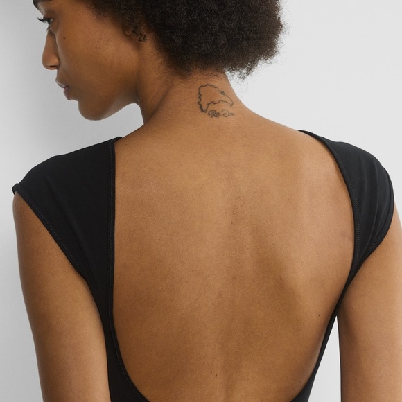 NWOT - TNA Chill Times T-Shirt - Picture 5 of 9